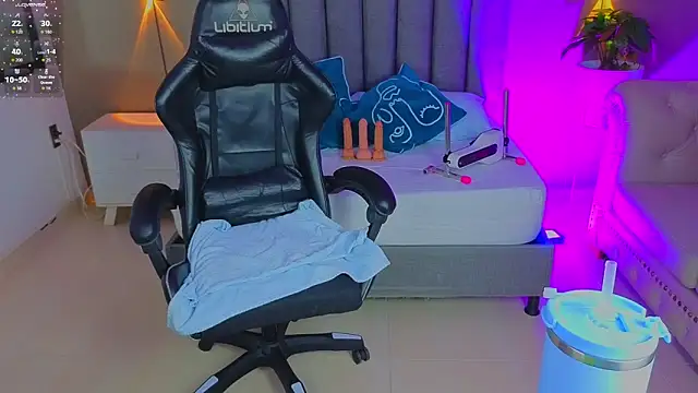 Snapshot of angelica_dymond chatting on February 27, 2026, 7:35 pm angelica dymond online show from February 27, 2026, 7:35 pm