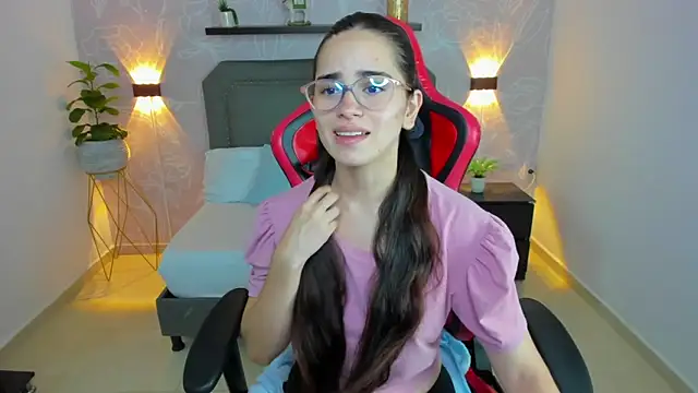 Snapshot of angelica_dymond chatting on February 28, 2025, 1:47 pm angelica dymond online show from February 28, 2025, 1:47 pm