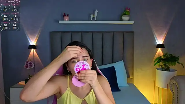 Snapshot of angelica_dymond chatting on October 22, 2025, 12:26 pm angelica dymond online show from October 22, 2025, 12:26 pm