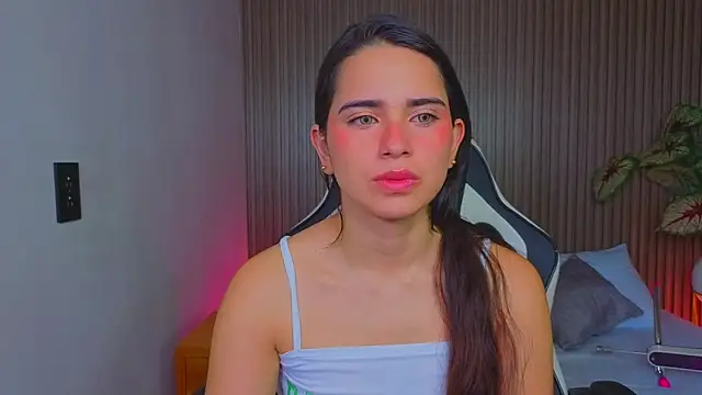 Snapshot of angelica_dymond chatting on February 14, 2026, 12:27 pm angelica dymond online show from February 14, 2026, 12:27 pm