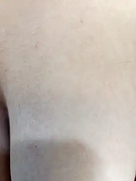 Snapshot of BigTits_Kitty chatting on October 16, 2025, 6:43 am BigTits Kitty online show from October 16, 2025, 6:43 am