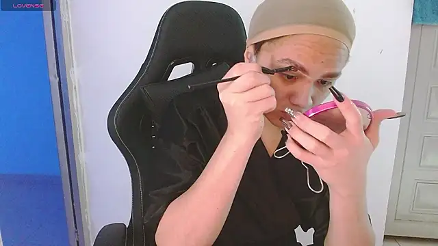 Snapshot of giuliana_andrade chatting on February 17, 2026, 12:30 am giuliana andrade online show from February 17, 2026, 12:30 am