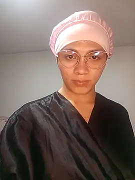 Snapshot of giuliana_andrade chatting on January 14, 2026, 10:35 pm giuliana andrade online show from January 14, 2026, 10:35 pm