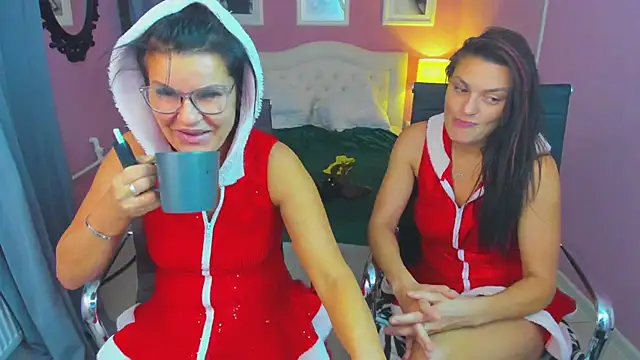 EricaAndPenelopa online show from December 23, 2024, 3:07 am