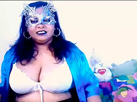 Snapshot of Mysterylady143 chatting on November 5, 2025, 6:11 pm Mysterylady143 online show from November 5, 2025, 6:11 pm