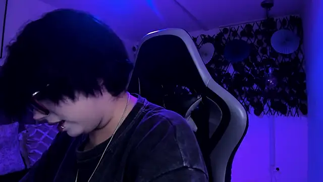 Kitty Gang online show from March 25, 2026, 1:39 am