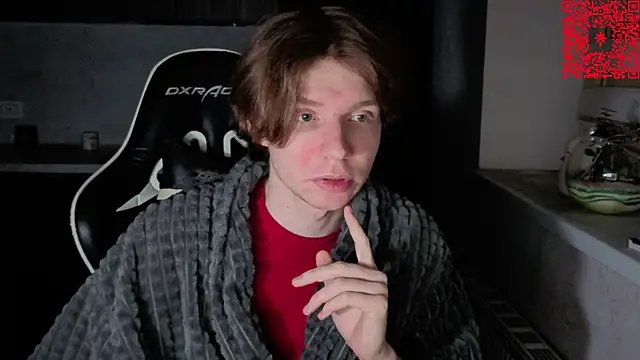 Snapshot of spaisenok chatting on December 15, 2025, 12:05 am spaisenok online show from December 15, 2025, 12:05 am