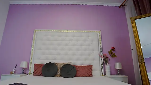 Snapshot of Lenna_Paul chatting on November 20, 2025, 4:46 am Lenna Paul online show from November 20, 2025, 4:46 am