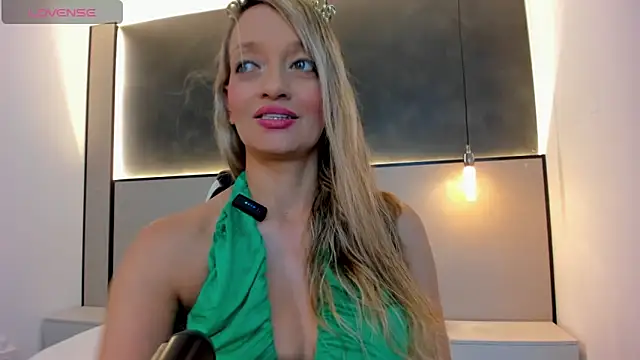 emma collson online show from September 11, 2025, 2:33 am