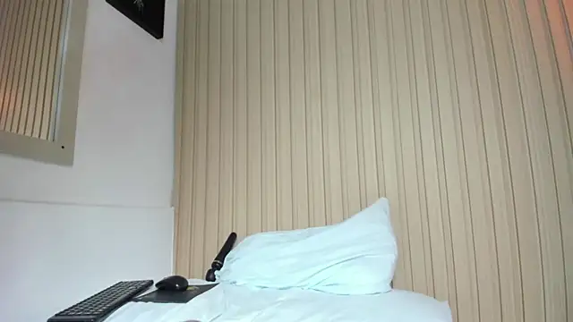 emma collson online show from March 23, 2025, 2:37 am