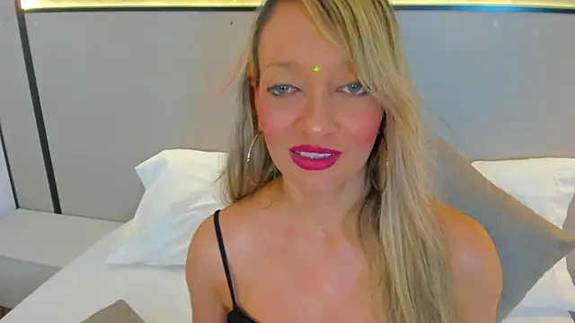 emma collson online show from September 13, 2025, 2:33 am