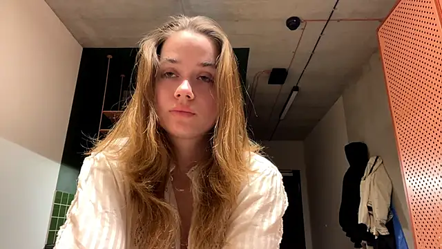 Celeste Glow online show from December 4, 2024, 11:30 pm