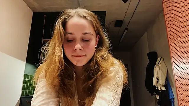 Celeste Glow online show from December 3, 2024, 8:33 pm