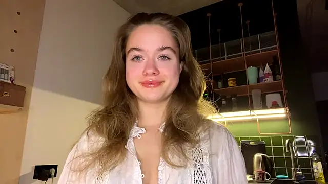 Celeste Glow online show from December 19, 2024, 8:13 pm