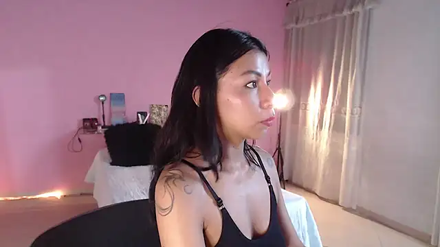 Snapshot of selene_gils chatting on June 1, 2026, 7:13 pm selene gils online show from June 1, 2026, 7:13 pm