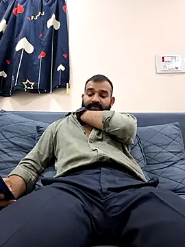 Snapshot of Fun_Guuy chatting on December 17, 2025, 12:43 pm Fun Guuy online show from December 17, 2025, 12:43 pm