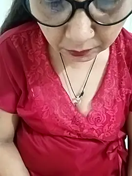 Snapshot of Saroj-Shah chatting on May 4, 2026, 7:28 pm Saroj-Shah online show from May 4, 2026, 7:28 pm