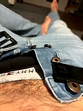 Snapshot of mrniceguy198 chatting on October 11, 2025, 9:27 pm mrniceguy198 online show from October 11, 2025, 9:27 pm