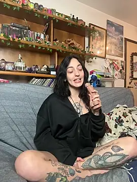 Snapshot of BrisenLeStrange chatting on March 30, 2026, 7:04 pm BrisenLeStrange online show from March 30, 2026, 7:04 pm
