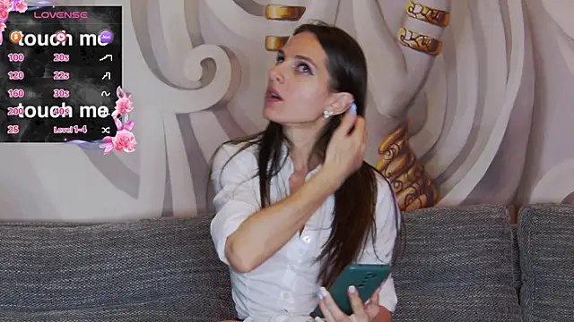 Snapshot of hailey_peach chatting on April 22, 2026, 5:09 pm hailey peach online show from April 22, 2026, 5:09 pm