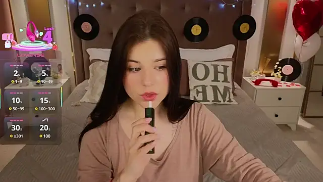 Jenna Adams  online show from March 10, 2025, 1:12 am