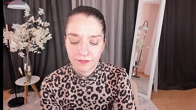 helentasty online show from March 19, 2025, 5:08 am