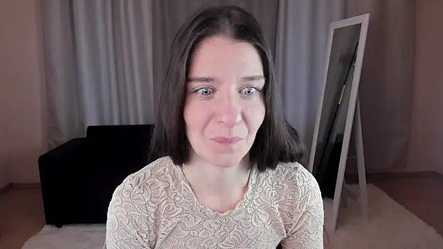 helentasty online show from October 3, 2025, 2:15 am