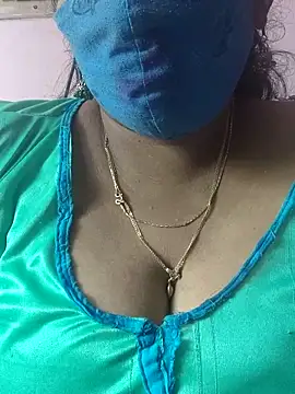 mallu-sumi online show from October 31, 2025, 3:03 am