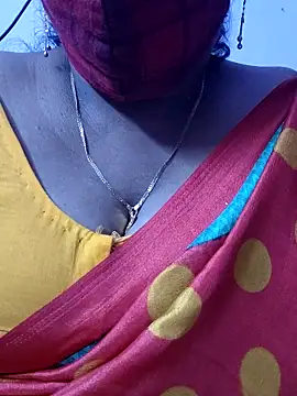 Snapshot of mallu-sumi chatting on March 9, 2026, 6:33 pm mallu-sumi online show from March 9, 2026, 6:33 pm