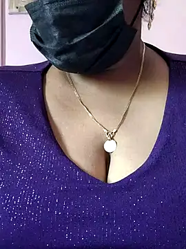 Snapshot of mallu-sumi chatting on April 11, 2026, 8:18 am mallu-sumi online show from April 11, 2026, 8:18 am