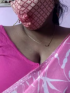 mallu-sumi online show from November 25, 2025, 3:29 am