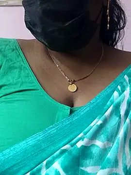 Snapshot of mallu-sumi chatting on April 3, 2026, 4:30 am mallu-sumi online show from April 3, 2026, 4:30 am