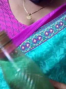 Snapshot of mallu-sumi chatting on March 1, 2026, 9:15 pm mallu-sumi online show from March 1, 2026, 9:15 pm