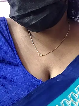 mallu-sumi online show from November 29, 2025, 5:40 am