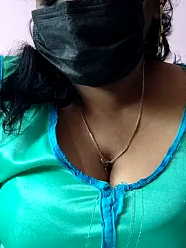 Snapshot of mallu-sumi chatting on April 10, 2026, 4:30 am mallu-sumi online show from April 10, 2026, 4:30 am