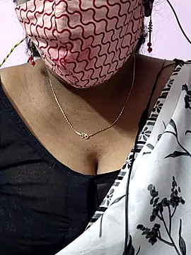 mallu-sumi online show from November 18, 2025, 5:05 pm