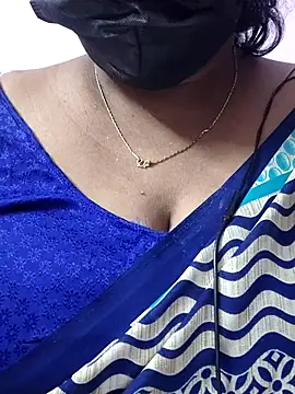 mallu-sumi online show from November 28, 2025, 5:35 pm