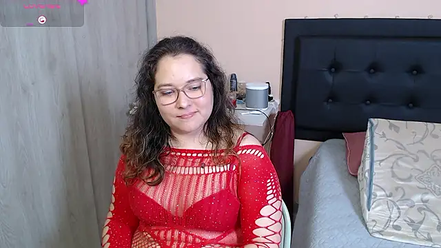 May Carlier online show from December 3, 2024, 9:06 am