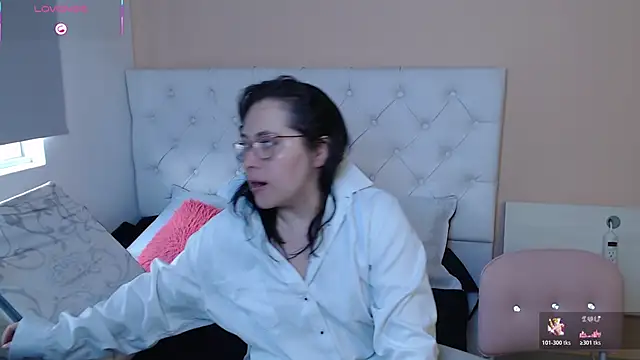 May Carlier online show from January 6, 2026, 7:40 pm