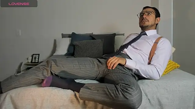 pablo-rincon95 online show from April 13, 2026, 2:21 pm