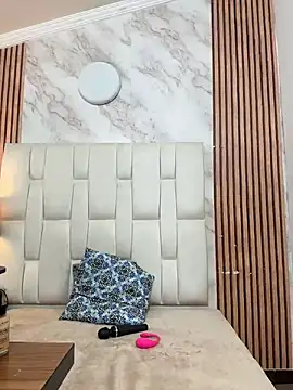 Emily Trujillo online show from November 18, 2025, 7:06 pm