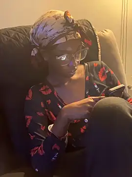 spicysugar74 online show from February 6, 2025, 11:15 pm