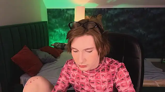 Aisha Erotik online show from January 25, 2025, 1:19 pm