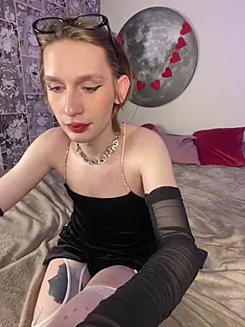 Aisha Erotik online show from February 7, 2025, 9:26 pm