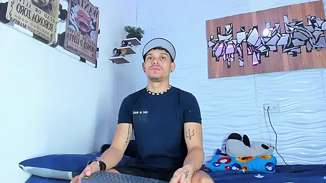 Friendsofeverything  online show from October 3, 2025, 11:28 pm