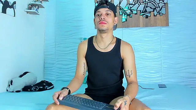 Friendsofeverything  online show from September 10, 2025, 1:10 pm