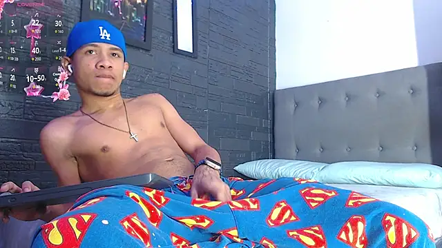 Romancartier 1 online show from October 17, 2025, 11:01 am