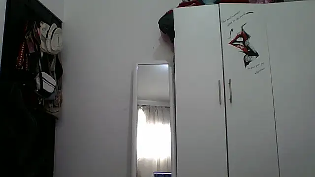 Anne kis online show from March 14, 2025, 9:00 pm