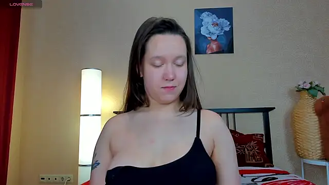 Snapshot of Mira_Karter chatting on June 24, 2026, 2:32 am Mira Karter online show from June 24, 2026, 2:32 am
