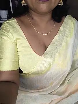 Snapshot of honey-sexy chatting on June 18, 2026, 9:14 am honey-sexy online show from June 18, 2026, 9:14 am